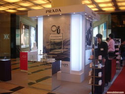 商場展柜與展示道具 設(shè)計(jì)、制作與維護(hù)全流程解析